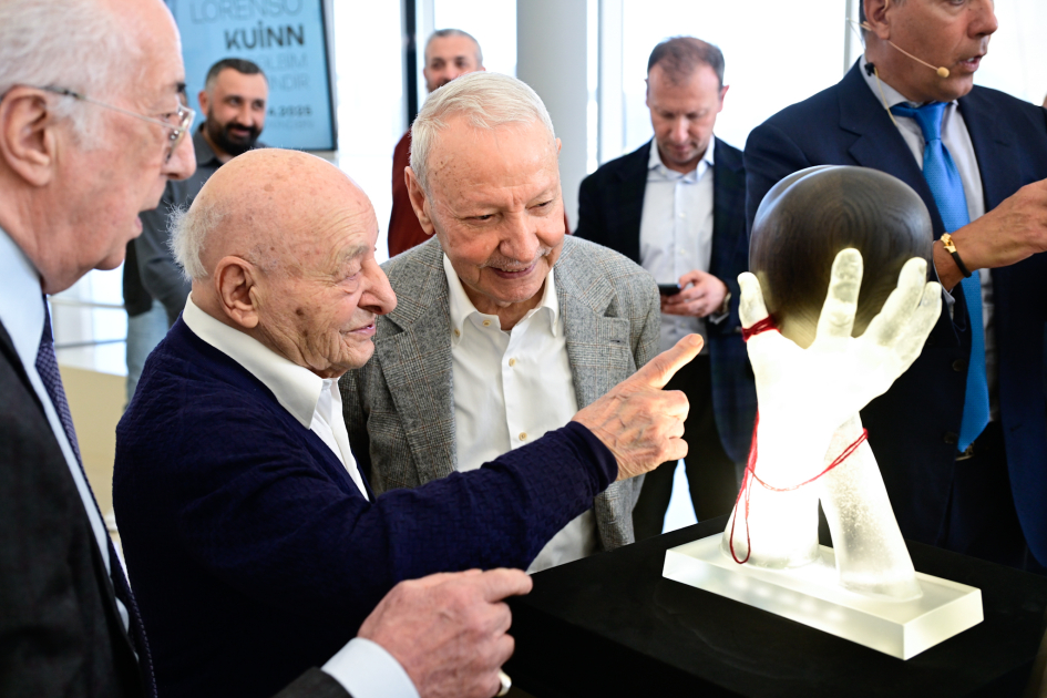 "My Heart is Yours" art composition unveiled at the Heydar Aliyev Center