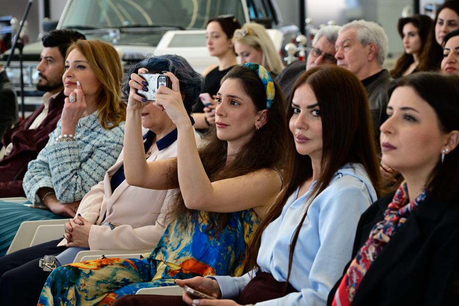 "My Heart is Yours" art composition unveiled at the Heydar Aliyev Center