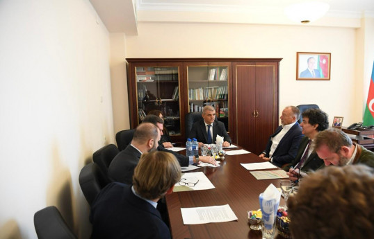 Great Order Party Chairman meets with U.S. journalists