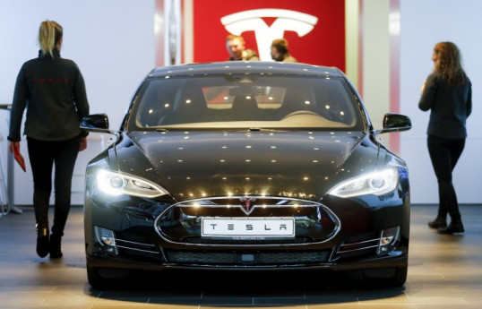 Tesla deliveries disappoint, but stock turns positive