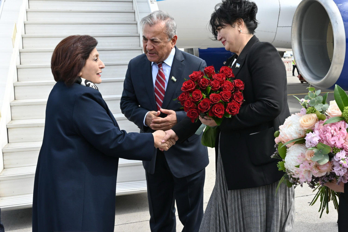 Azerbaijani parliamentary Speaker arrives in Republic of Uzbekistan on a Working Visit