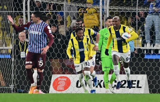 Fenerbahçe defeat Trabzonspor 4-1