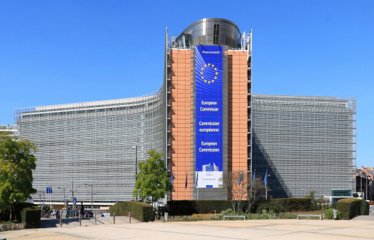 Europe prepares AI charm offensive as industry trembles from tariff shocks - Politico