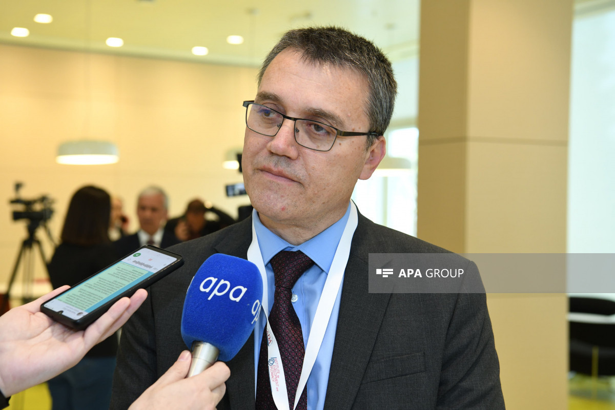 Albanian political analyst Dorian Koçi