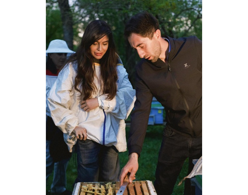 Leyla Aliyeva and Arzu Aliyeva meet participants of “Young beekeeper" project in Gabala