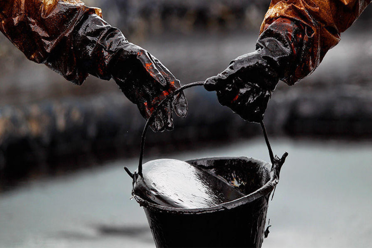 Oil prices rise slightly on global markets