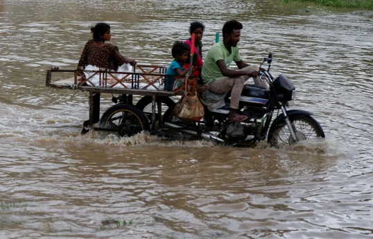 More than 100 people killed after heavy rain hits India, Nepal