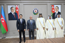 Azerbaijani PM meets with Qatar's Minister of Culture