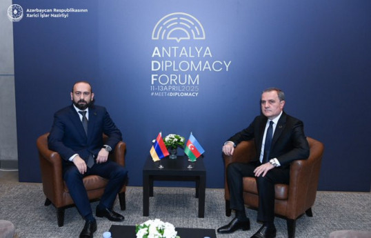 Jeyhun Bayramov, Foreign Minister of the Rebublic of Azerbaijan, Ararat Mirzoyan, Armenia's Foreign Minister