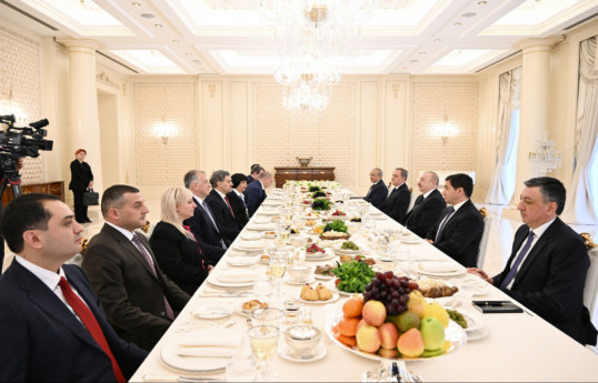 Azerbaijani and Georgian Presidents hold expanded meeting over luncheon