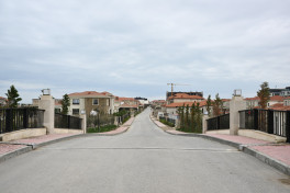 President Ilham Aliyev and First Lady Mehriban Aliyeva reviewed ongoing projects at Sea Breeze Resort