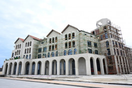 President Ilham Aliyev and First Lady Mehriban Aliyeva reviewed ongoing projects at Sea Breeze Resort