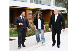 President Ilham Aliyev and First Lady Mehriban Aliyeva reviewed ongoing projects at Sea Breeze Resort