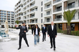 President Ilham Aliyev and First Lady Mehriban Aliyeva reviewed ongoing projects at Sea Breeze Resort