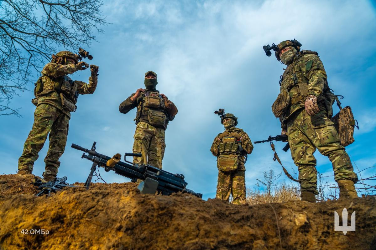 Ukrainian troops ordered to hold fire minutes after Putin announced truce