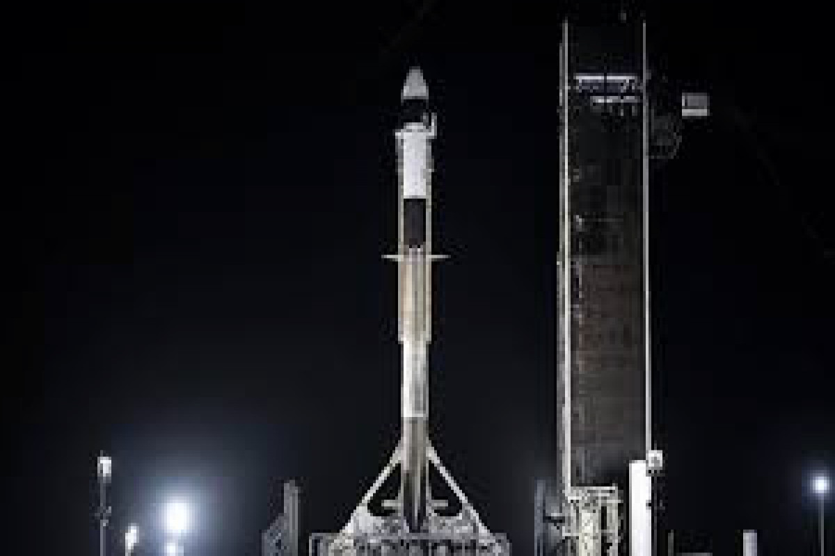 Space X Dragon spacecraft with cargo for ISS lifts off from Florida