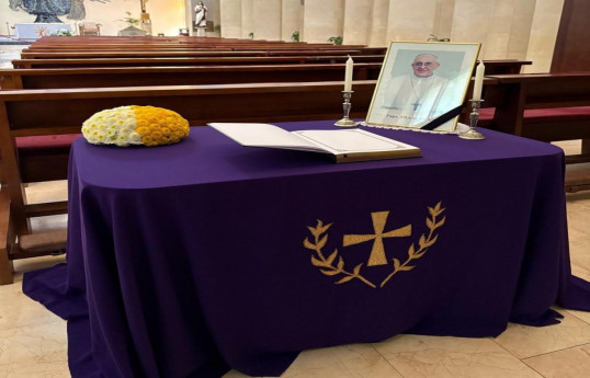 Church of Immaculate Conception in Baku opens condolence book following death of Pope Francis