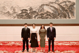 Azerbaijan’s First Lady Mehriban Aliyeva, her daughter Leyla Aliyeva, and other family members visited the Great Hall of the People in Beijing