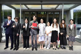 Leyla Aliyeva meets with students at Beijing Foreign Studies University