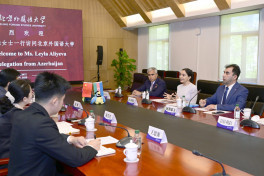 Leyla Aliyeva meets with students at Beijing Foreign Studies University