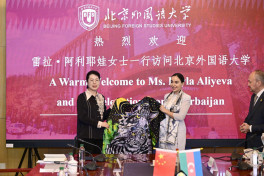 Leyla Aliyeva meets with students at Beijing Foreign Studies University