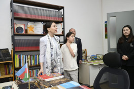 Leyla Aliyeva meets with students at Beijing Foreign Studies University