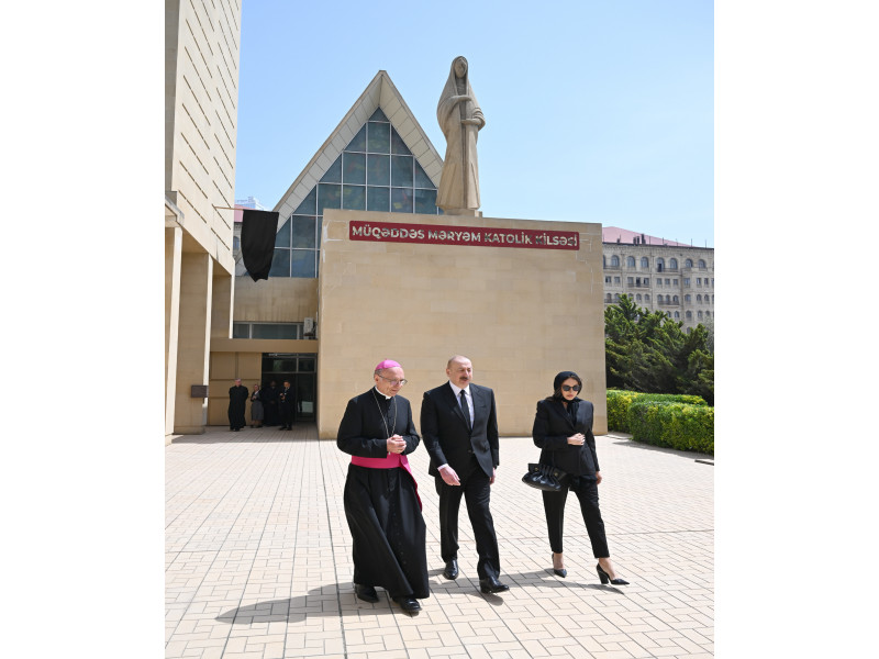 President Ilham Aliyev visited Church of the Immaculate Conception of the Blessed Virgin Mary in Baku, offered condolences over the death of Pope Francis-UPDATED 