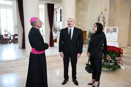 President Ilham Aliyev visited Church of the Immaculate Conception of the Blessed Virgin Mary in Baku, offered condolences over the death of Pope Francis-UPDATED 