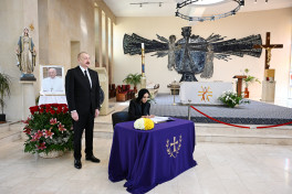 President Ilham Aliyev visited Church of the Immaculate Conception of the Blessed Virgin Mary in Baku, offered condolences over the death of Pope Francis-UPDATED 