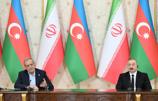 Iranian President Masoud Pezeshkian and Ilham Aliyev, President of the Republic of Azerbaijan