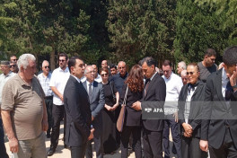 People’s Artist Arif Babayev laid to rest at Alley of Honor -PHOTO -VIDEO -UPDATED 
