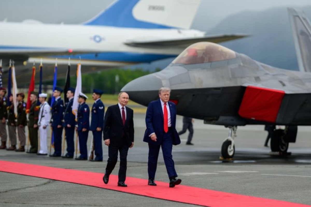 Meeting has gone on for over two and a half hours, White House says