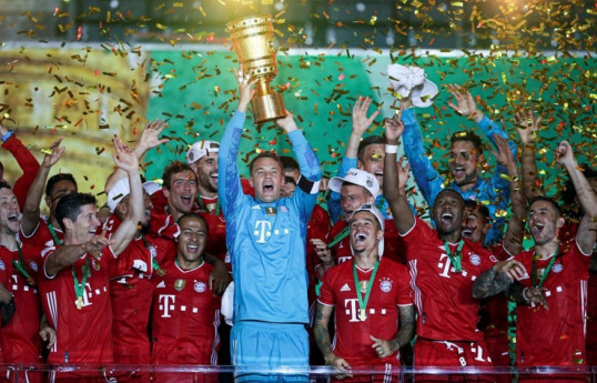 Bayern Munich lift their first trophy of the season