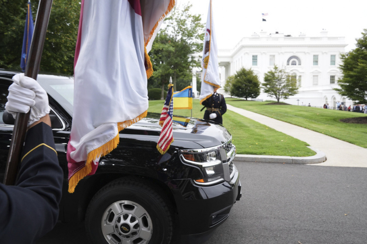 Zelenskyy leaves White House