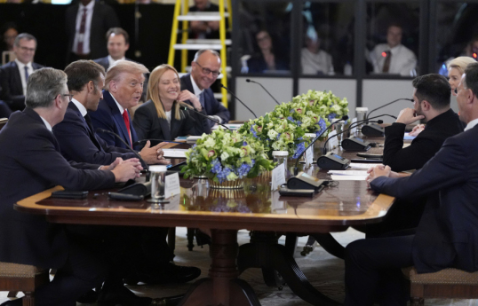 Bild: Trump interrupted talks with Zelensky and European leaders to call Putin
