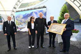 President Ilham Aliyev and First Lady Mehriban Aliyeva inspected progress of construction on Toganali-Kalbajar-Istisu highway-UPDATED 
