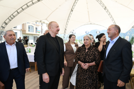 President Ilham Aliyev met with Kalbajar residents and presented apartment keys-UPDATED 