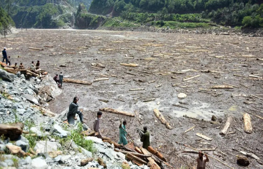 Pakistan lake formed by mountain mudslide threatens ‘catastrophic’ floods