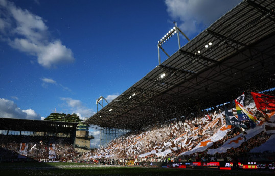 Dortmund concede two late goals to draw 3-3 at St Pauli in Bundesliga opener
