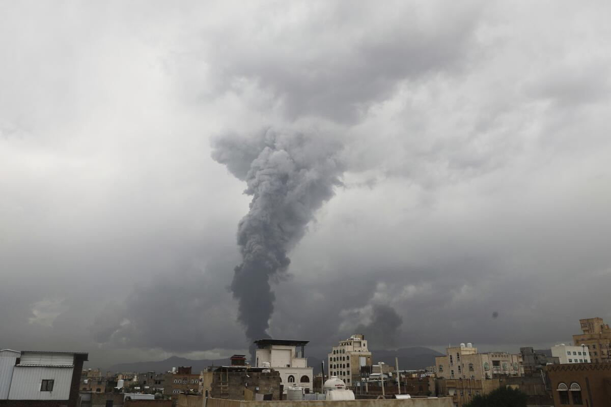 Israeli warplanes launch new airstrikes on Yemen