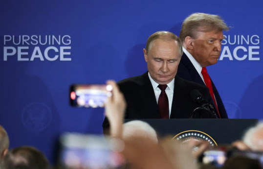 US leader still weighing 'very serious' economic sanctions on Russia