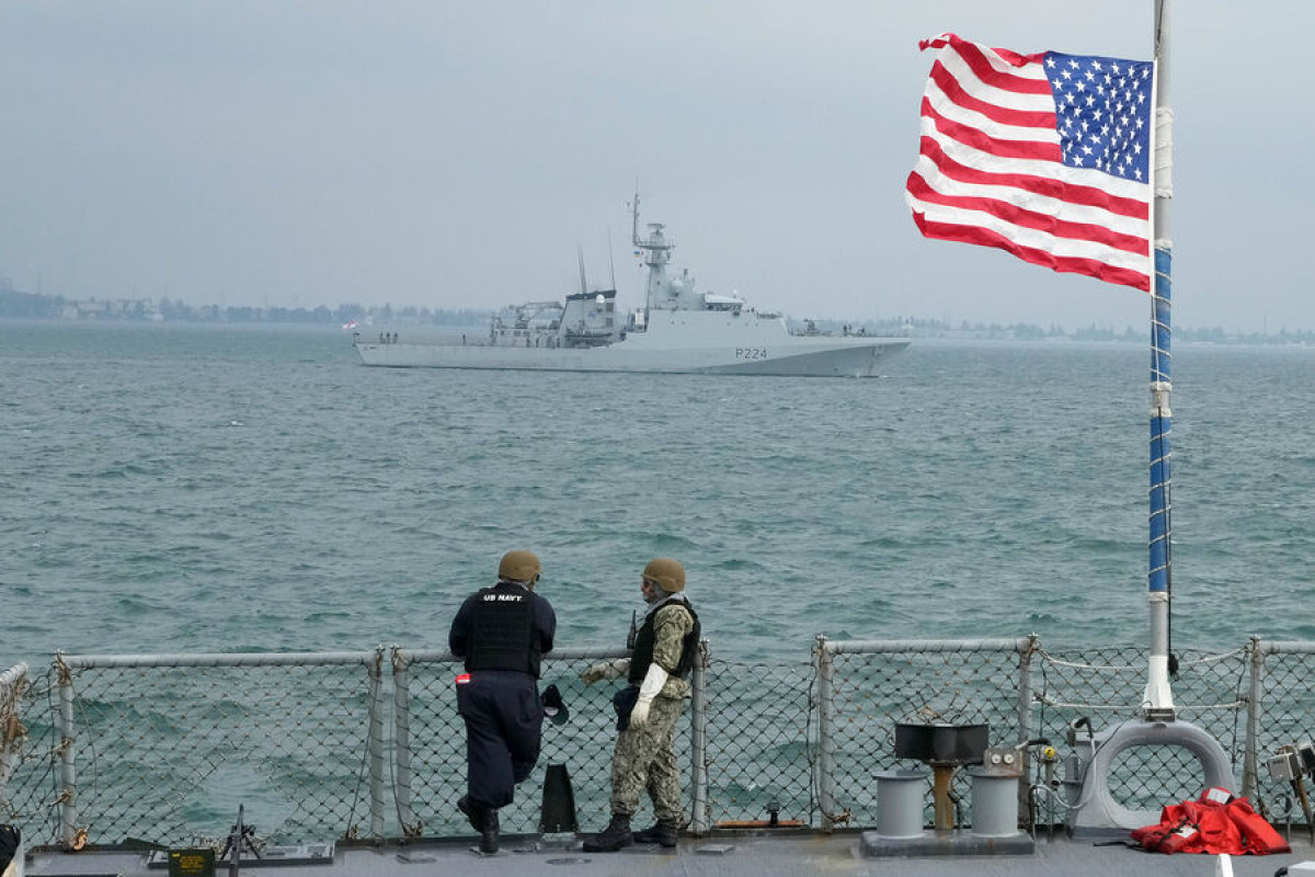 US sends warships to Venezuelan coast