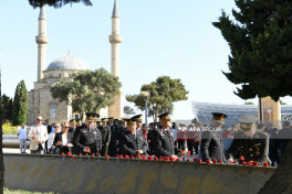 Turkish Martyrs' Memorial visited in Baku on occasion of Türkiye's Victory Day-PHOTO 