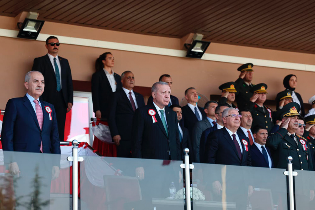 Azerbaijan Defense Minister attends graduation ceremonies of Turkish military academies