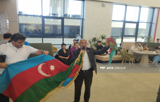Azerbaijani martyr's father brought first flag raised in Aghdam during independence period by train to Aghdam city