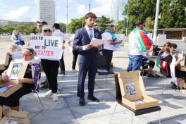 Azerbaijani families of missing persons hold first protest abroad-VIDEO 