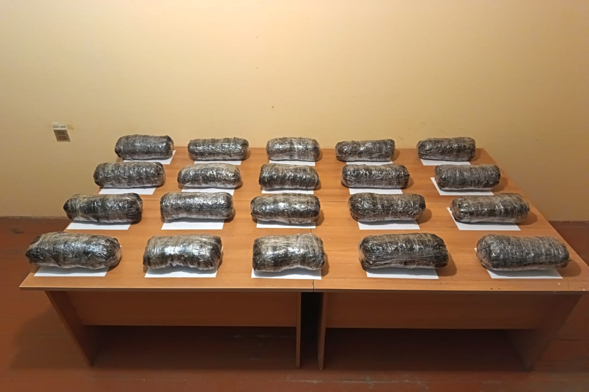 Azerbaijan prevents smuggling of over 21 kg of narcotics from Iran -PHOTO 