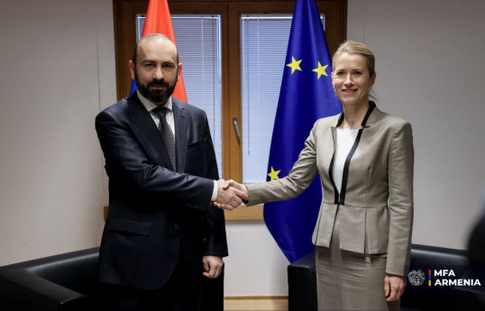 © APA | Armenian Foreign Minister Ararat Mirzoyan, EU High Representative for Foreign Affairs and Security Policy Kaya Kallas