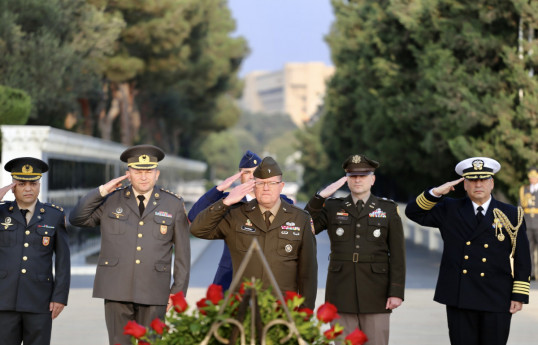 U.S. Brigadier General Chris McKinney arrives in Azerbaijan -PHOTO 