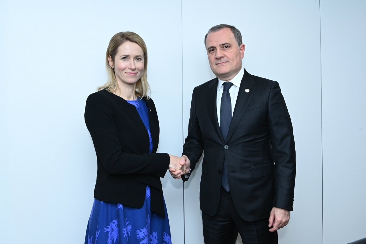Kaja Kallas, Jeyhun Bayramov